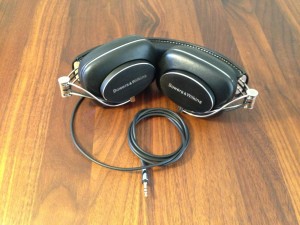 Bowers-Wilkins P7 sammenfoldet til transport